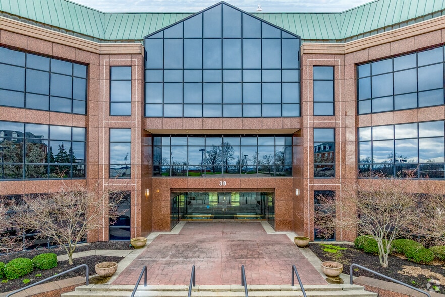 More Photos Of 30 Merchant St, Cincinnati Office For Lease