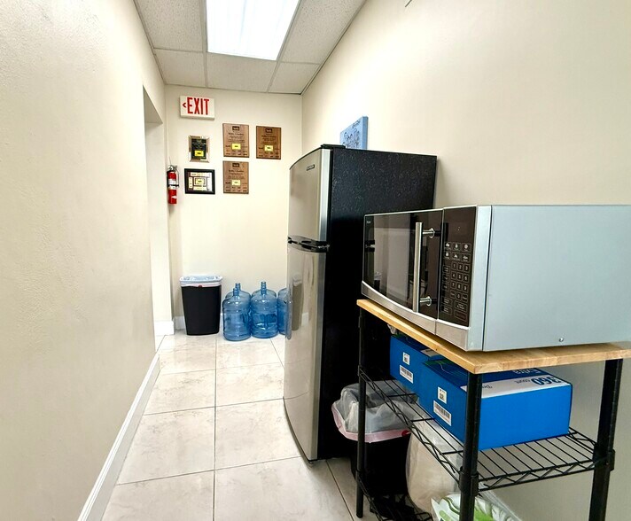 More Photos Of 3800 S Ocean Dr, Hollywood Office For Sale
