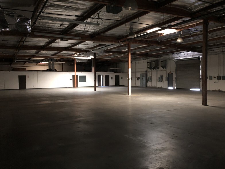 More Photos Of 1250 Railroad St, Corona Warehouse For Lease