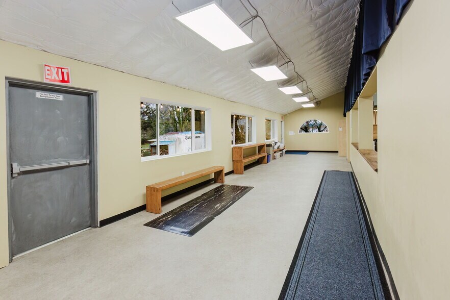 More Photos Of 4560 SE Mile Hill Dr, Port Orchard Freestanding For Sale