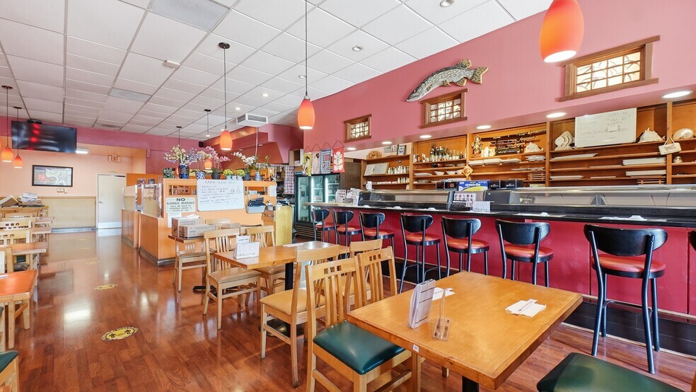 More Photos Of 409 Main St, El Segundo Storefront For Sale