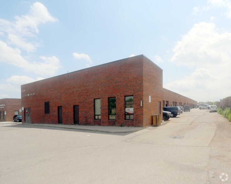 More Photos Of 6078 Netherhart Rd, Mississauga Warehouse For Lease