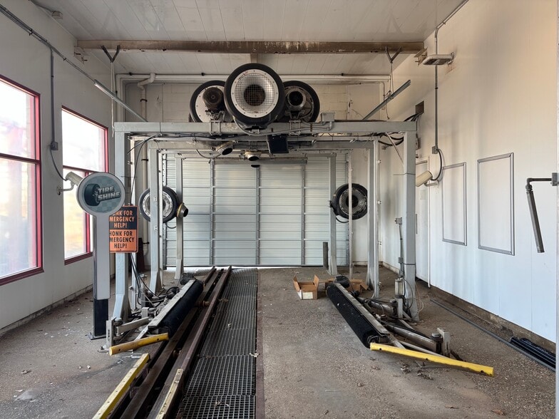 More Photos Of 2806 Richmond Rd, Texarkana Carwash For Sale