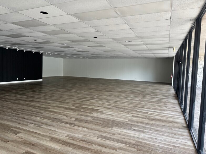 More Photos Of 3200-3226 W Hillsboro Blvd, Deerfield Beach Storefront For Lease