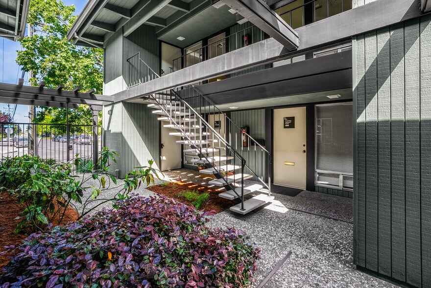 More Photos Of 3000 Cleveland Ave, Santa Rosa Office For Sale