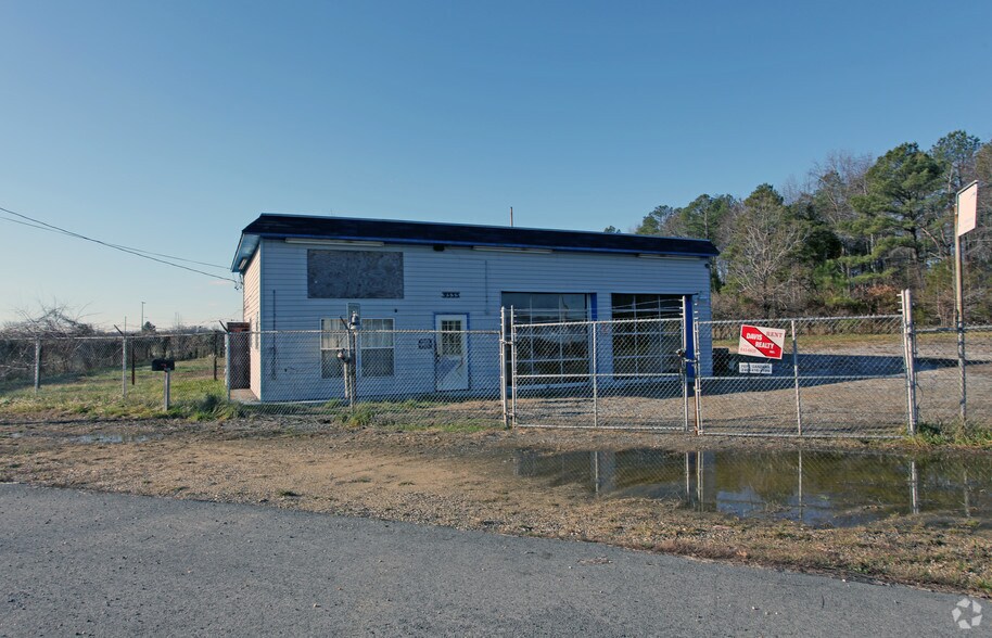 More Photos Of 9335 Crain Hwy, Faulkner Auto Repair For Lease