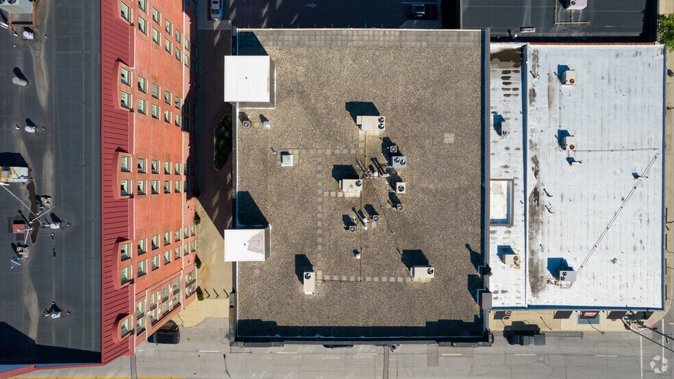 More Photos Of 130-136 E Chestnut St, Columbus Office For Lease