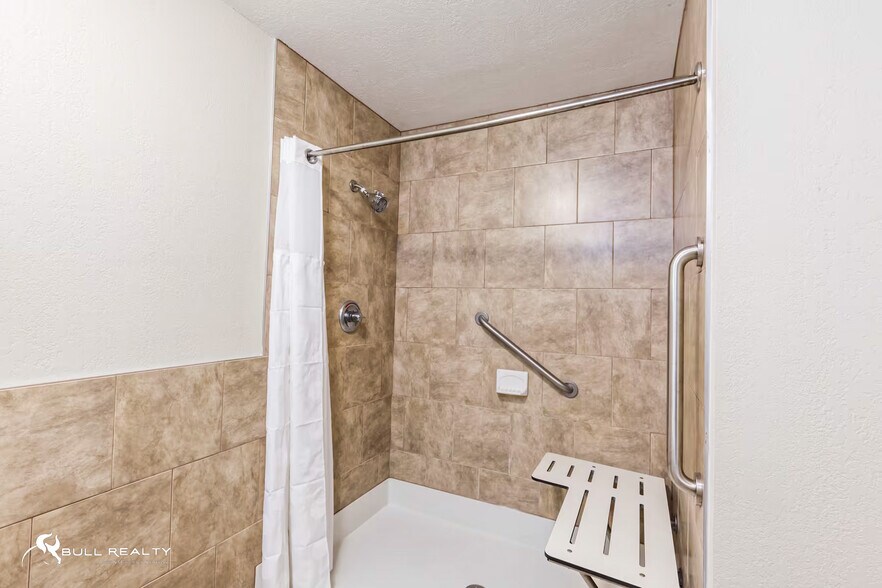 More Photos Of 2915 Highway 14, New Iberia Apartments For Sale