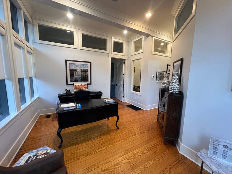 More Photos Of 419 Montgomery St, Savannah Office For Sale