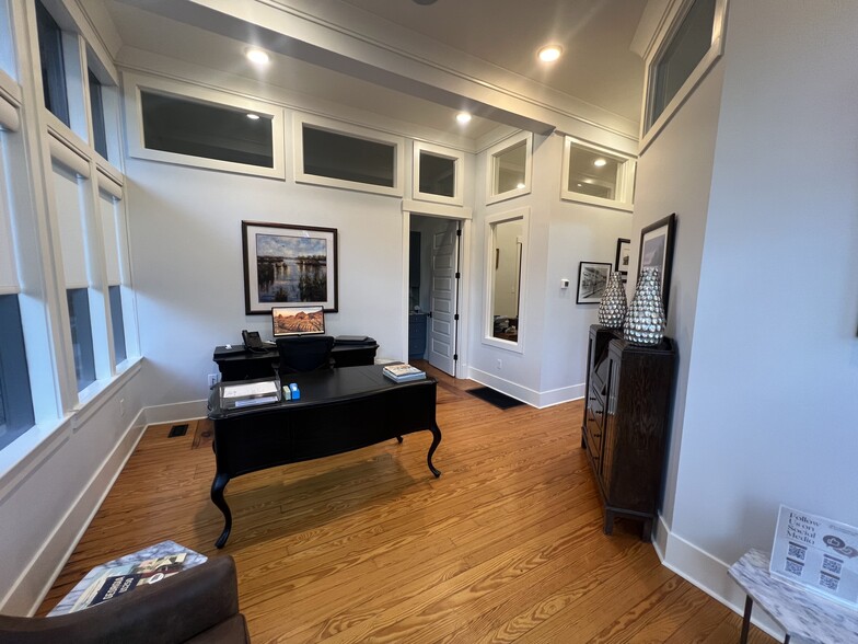 More Photos Of 419 Montgomery St, Savannah Storefront Retail Residential For Sale