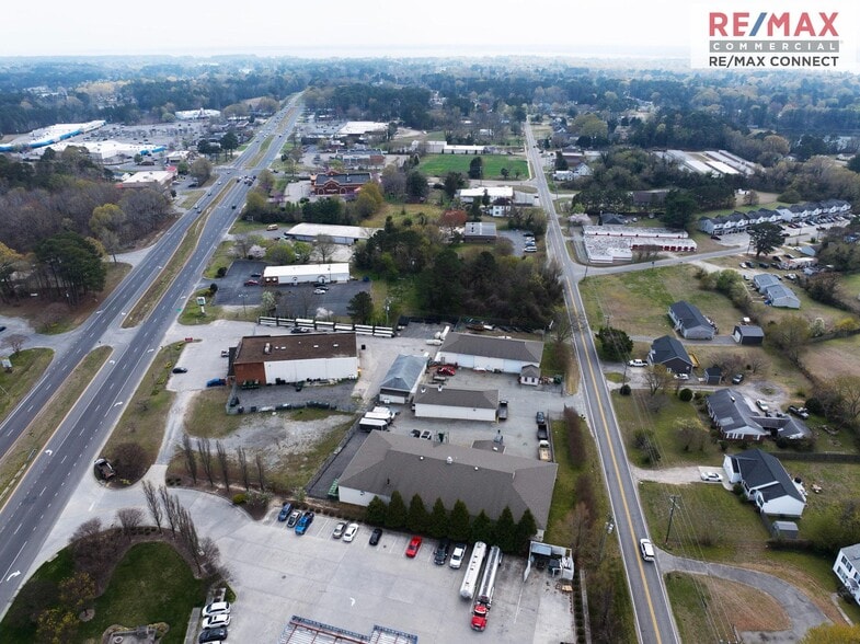 More Photos Of 2521 Hayes Rd, Hayes Light Distribution For Sale