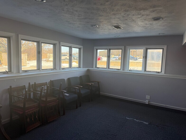 More Photos Of 4338 Morsay Dr, Rockford Medical For Sale