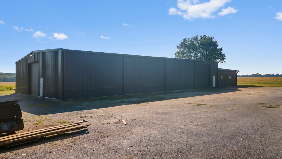 More Photos Of 2948 State Highway V, Matthews Light Manufacturing For Sale
