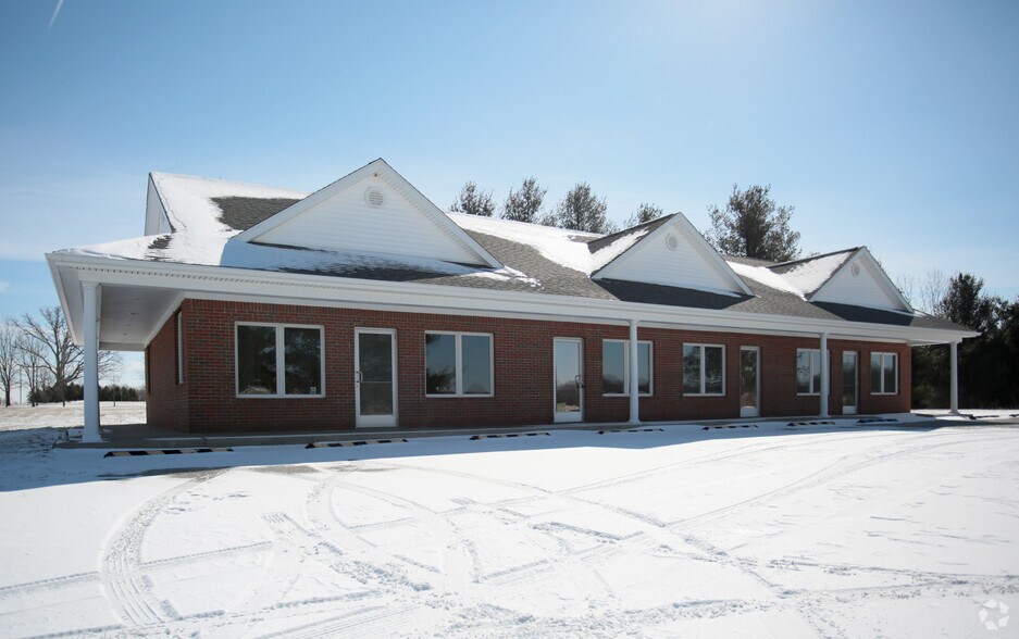 Primary Photo Of 2220 E Ohmer Rd, Mayville General Retail For Sale