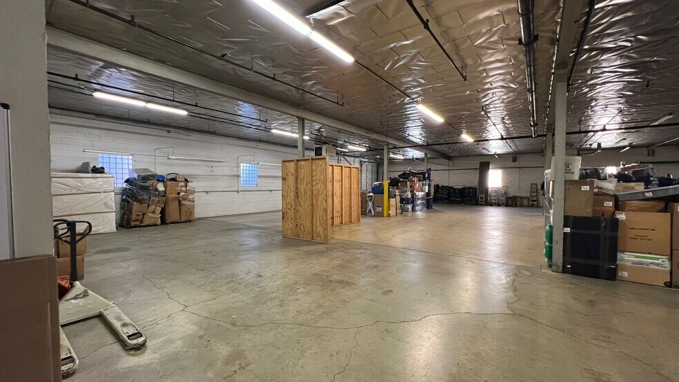 More Photos Of 123 N 10th Ave, Melrose Park Warehouse For Lease