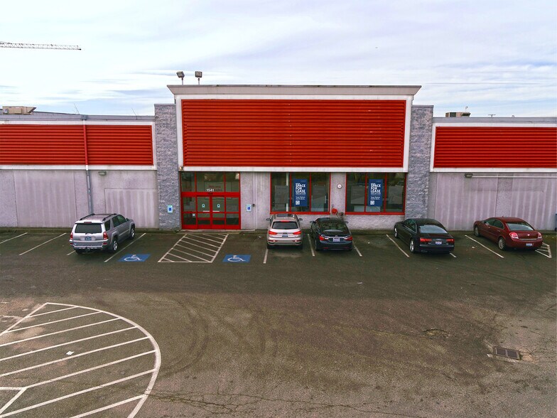 More Photos Of 1523-1541 15th Ave W, Seattle Unknown For Lease