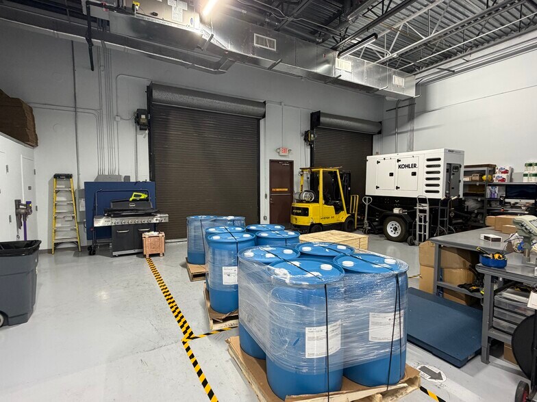 More Photos Of 2875 Jupiter Park Dr, Jupiter Light Manufacturing For Sale