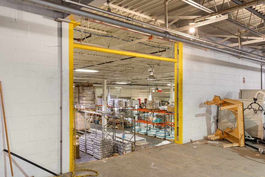 More Photos Of 5305 Midway Rd, Haltom City Distribution For Sale