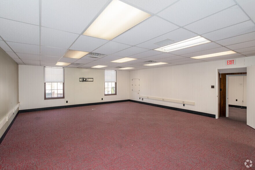 More Photos Of 332-334 High St, Burlington Office For Lease