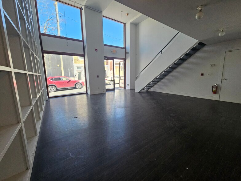 More Photos Of 75 Washington St, Sag Harbor Storefront Retail Office For Lease