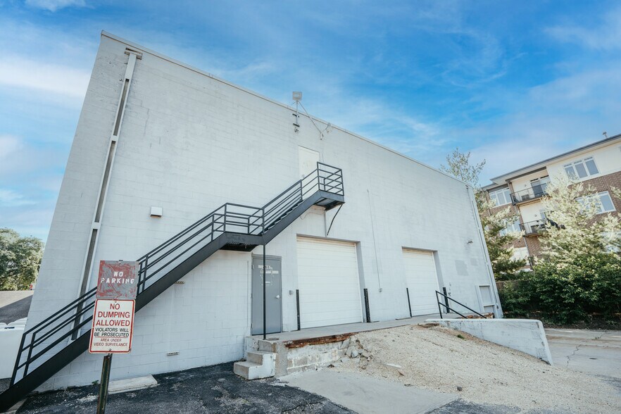 More Photos Of 3260 Gorham Ave, Saint Louis Park Warehouse For Lease