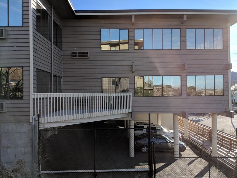 More Photos Of 1111 W Holly St, Bellingham Office For Lease