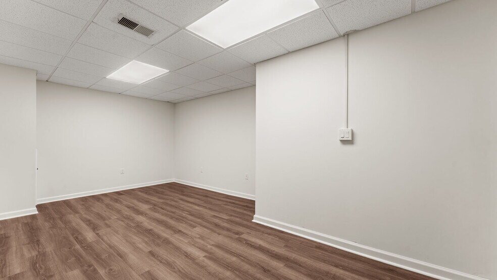 More Photos Of 5280 Atlanta Hwy, Alpharetta Auto Repair For Lease