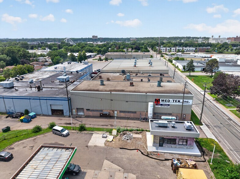 More Photos Of 2639 2nd St NE, Saint Anthony Manufacturing For Sale