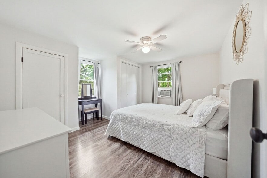 More Photos Of 148 Katama Rd, Edgartown Flex For Sale