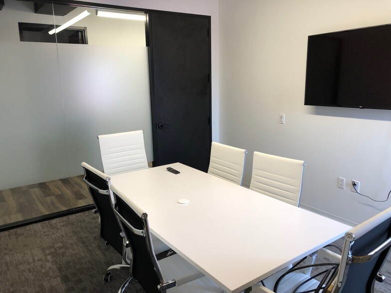 More Photos Of 1923 Washington Ave, Houston Coworking Space