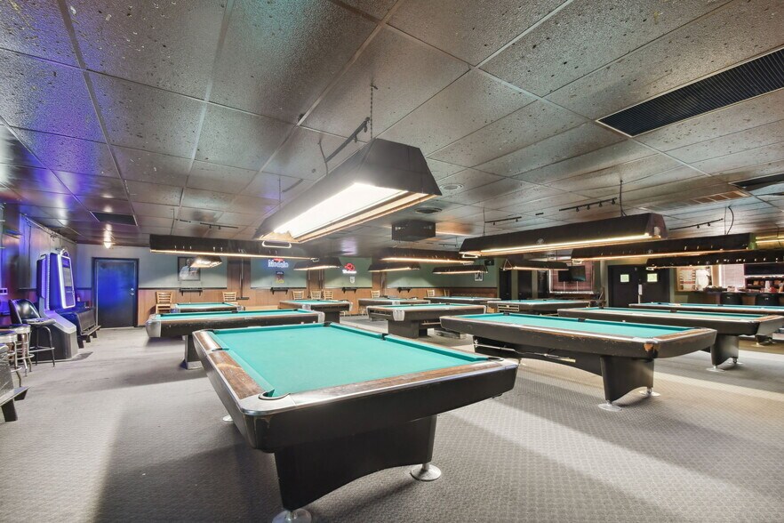 More Photos Of 1212 Rogers St, Clearwater Bar For Sale