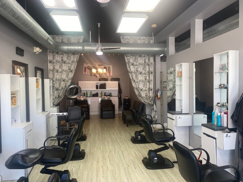 More Photos Of 719-723 South Blvd, Oak Park Medical For Lease