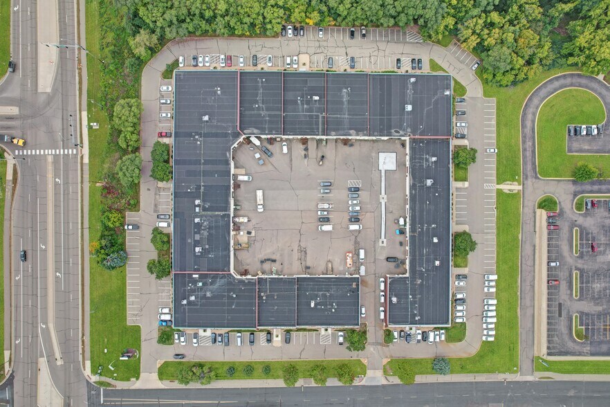 More Photos Of 1408 Northland Dr, Mendota Heights Research And Development For Lease