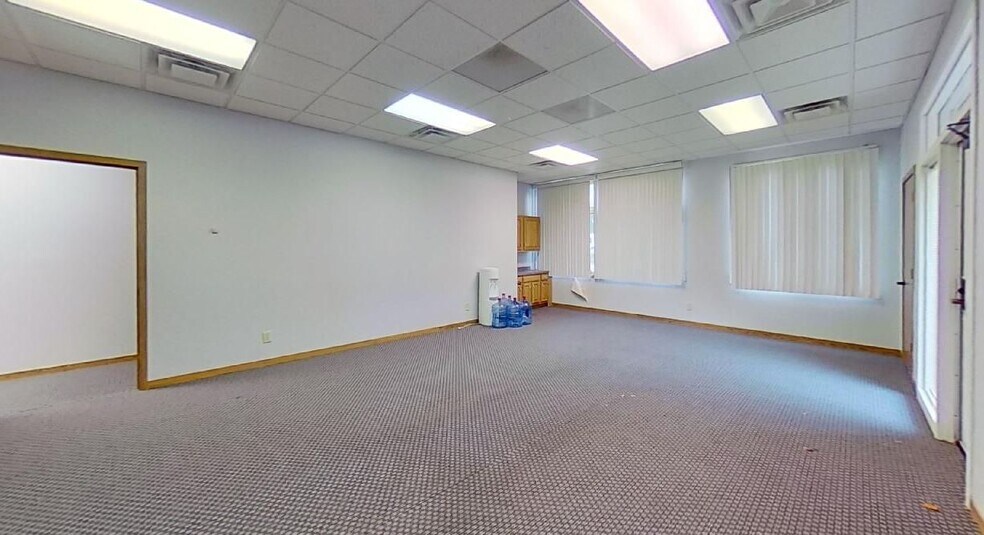 More Photos Of 2410 Woodlake Dr, Okemos Unknown For Lease
