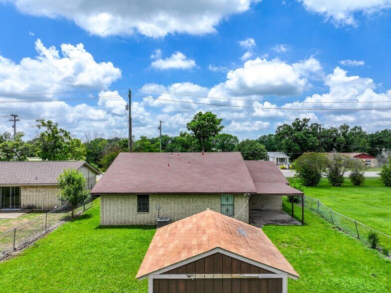 More Photos Of 604 E Broad St, Forney Office Residential For Sale