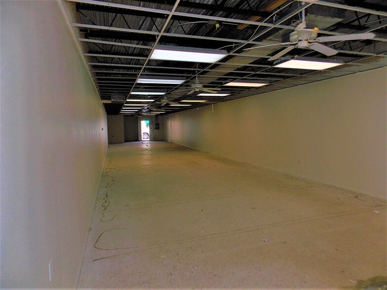 More Photos Of 1439-1443 Main St, Sarasota Storefront For Lease