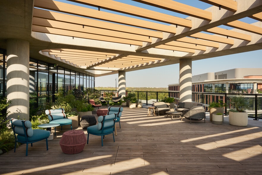 More Photos Of 1017 Springdale Rd, Austin Unknown For Lease