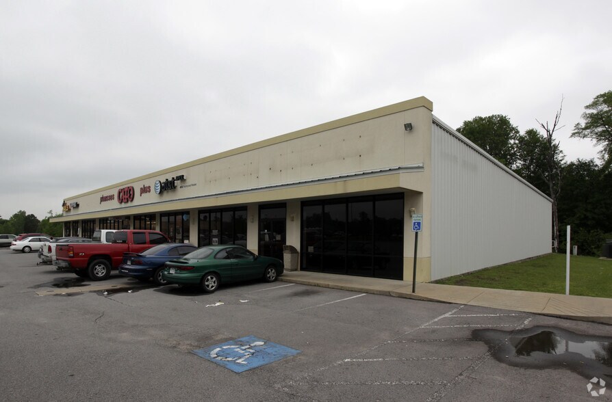 More Photos Of 100 Walmart Dr, Morrilton General Retail For Lease