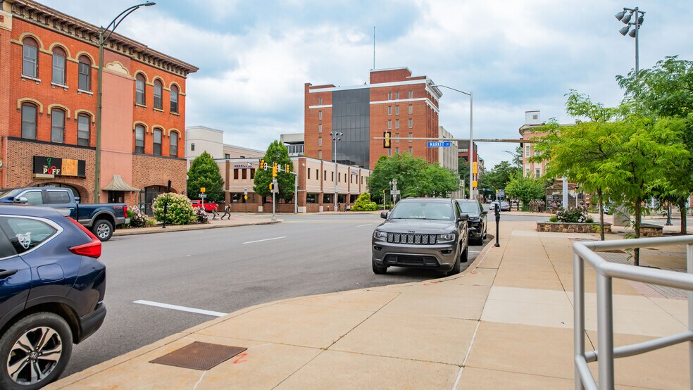 More Photos Of 300 Market St, Williamsport Bank For Lease