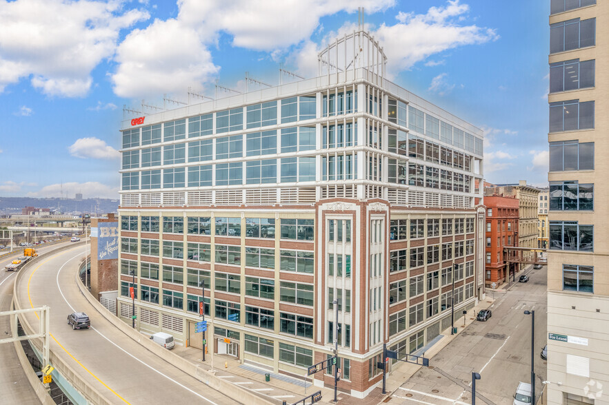 Primary Photo Of 302 W 3rd St, Cincinnati Telecom Hotel Data Hosting For Lease