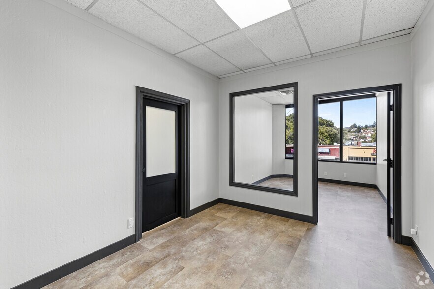 More Photos Of 1758-1760 Solano Ave, Berkeley Storefront Retail Office For Sale