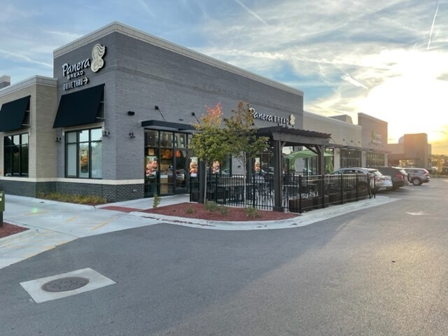 More Photos Of 15145 N Beck Rd, Plymouth Freestanding For Lease