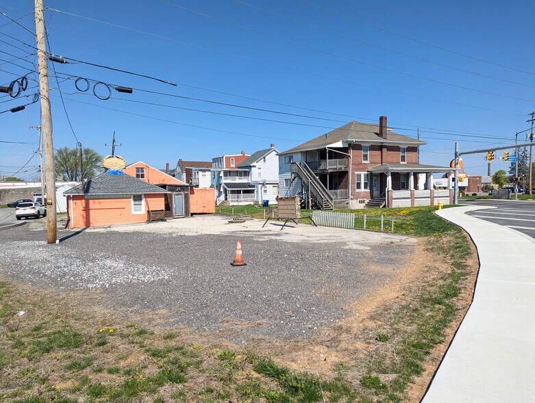 More Photos Of 1066 Mount Rose Ave, York Storefront For Sale