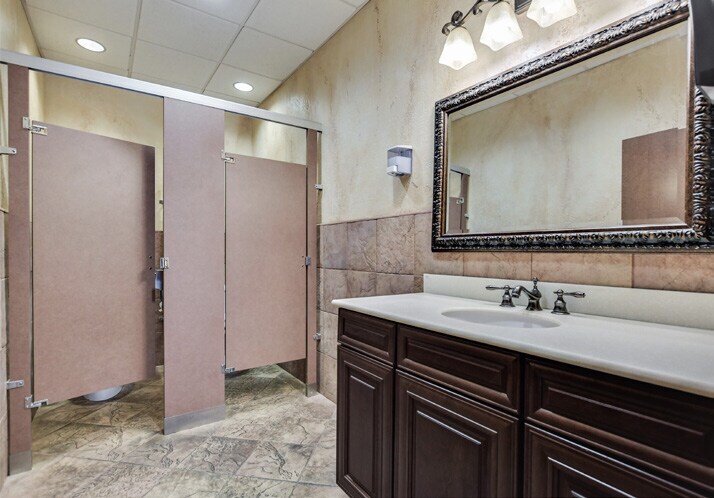 More Photos Of 151 S First St, Austin Office For Lease