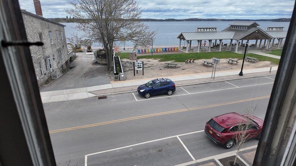 More Photos Of 335 Riverside Dr, Clayton Hotel For Lease