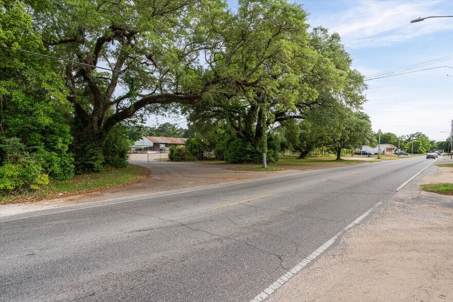 More Photos Of 2223 Halls Mill Rd, Mobile Land For Lease