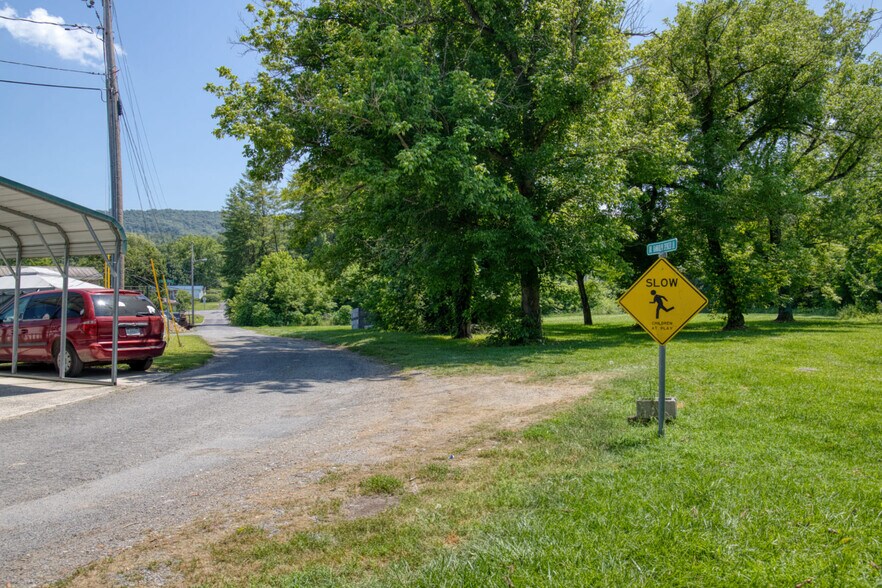 More Photos Of 75 Dr Randolph Spencer Ln, Paw Paw Multifamily For Sale