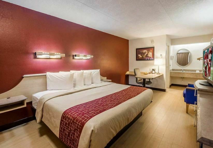 More Photos Of 6099 Youngerman Cir, Jacksonville Hotel For Sale