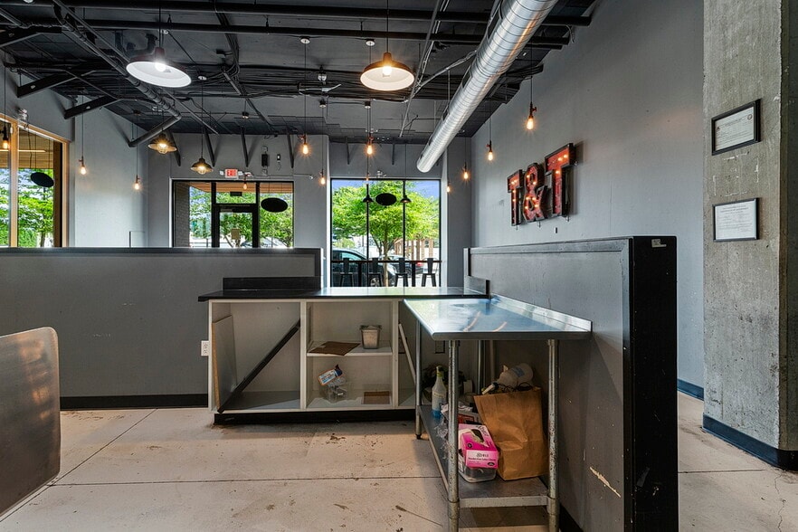 More Photos Of 5005 SE 72nd Ave, Portland Apartments For Lease