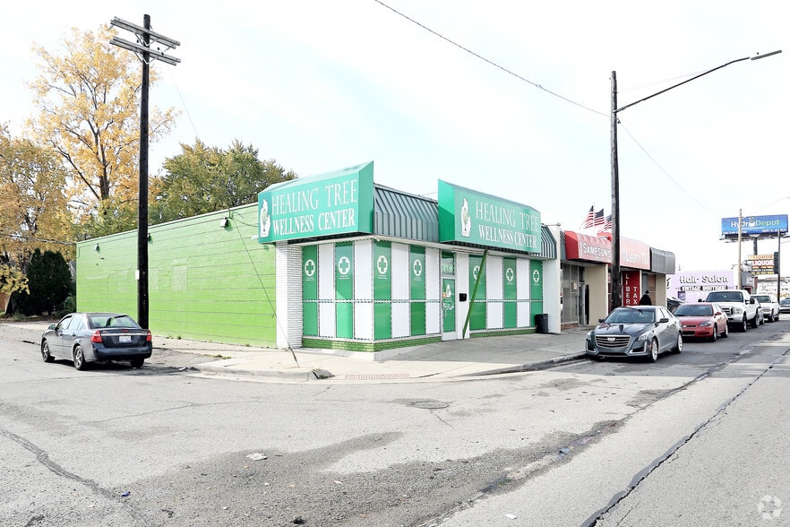 More Photos Of 15270-15304 E 8 Mile Rd, Detroit Storefront For Sale